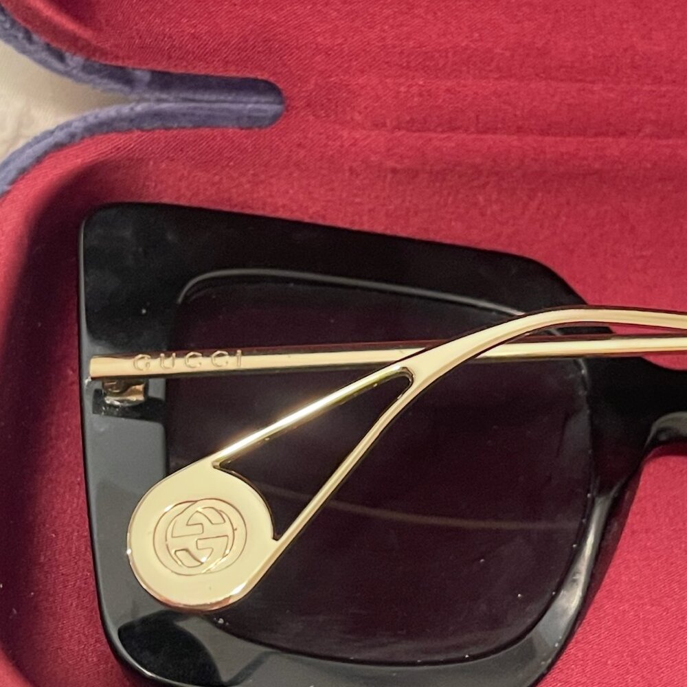 Gucci Black Oversized Rectangular Sunglasses - image 5